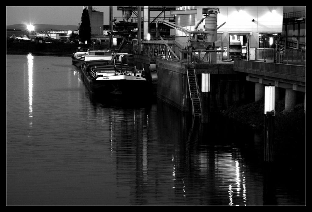Ein Mannheimer Hafen gegen 22:00h