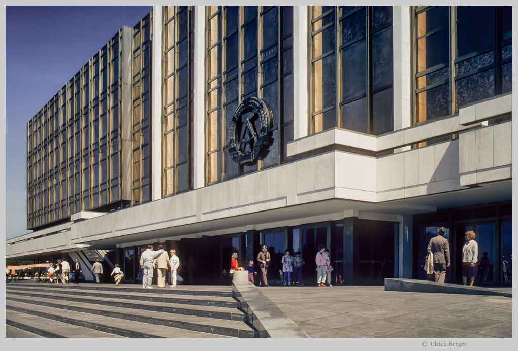 Eingang Palast der Republik