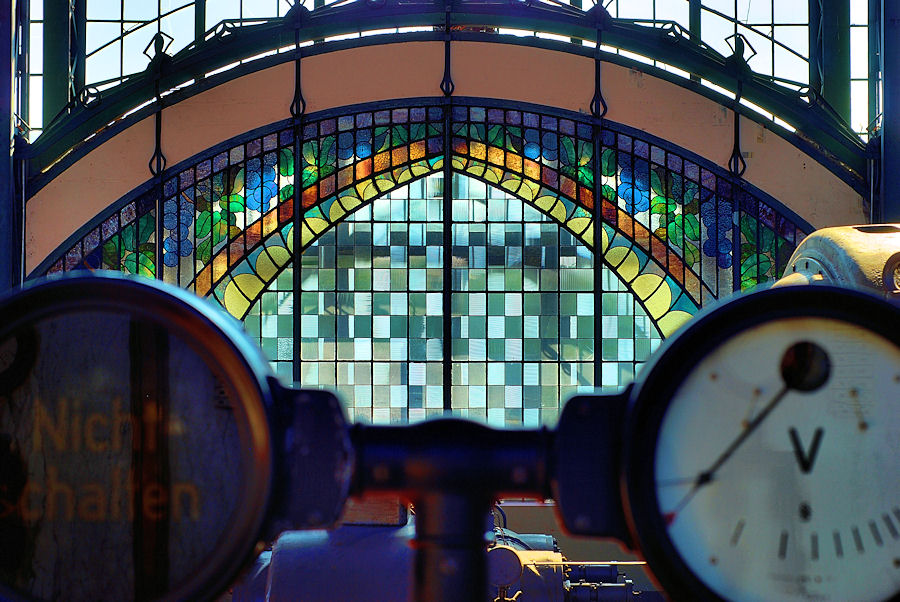 Eingangstor Maschinenhalle Zeche Zollern