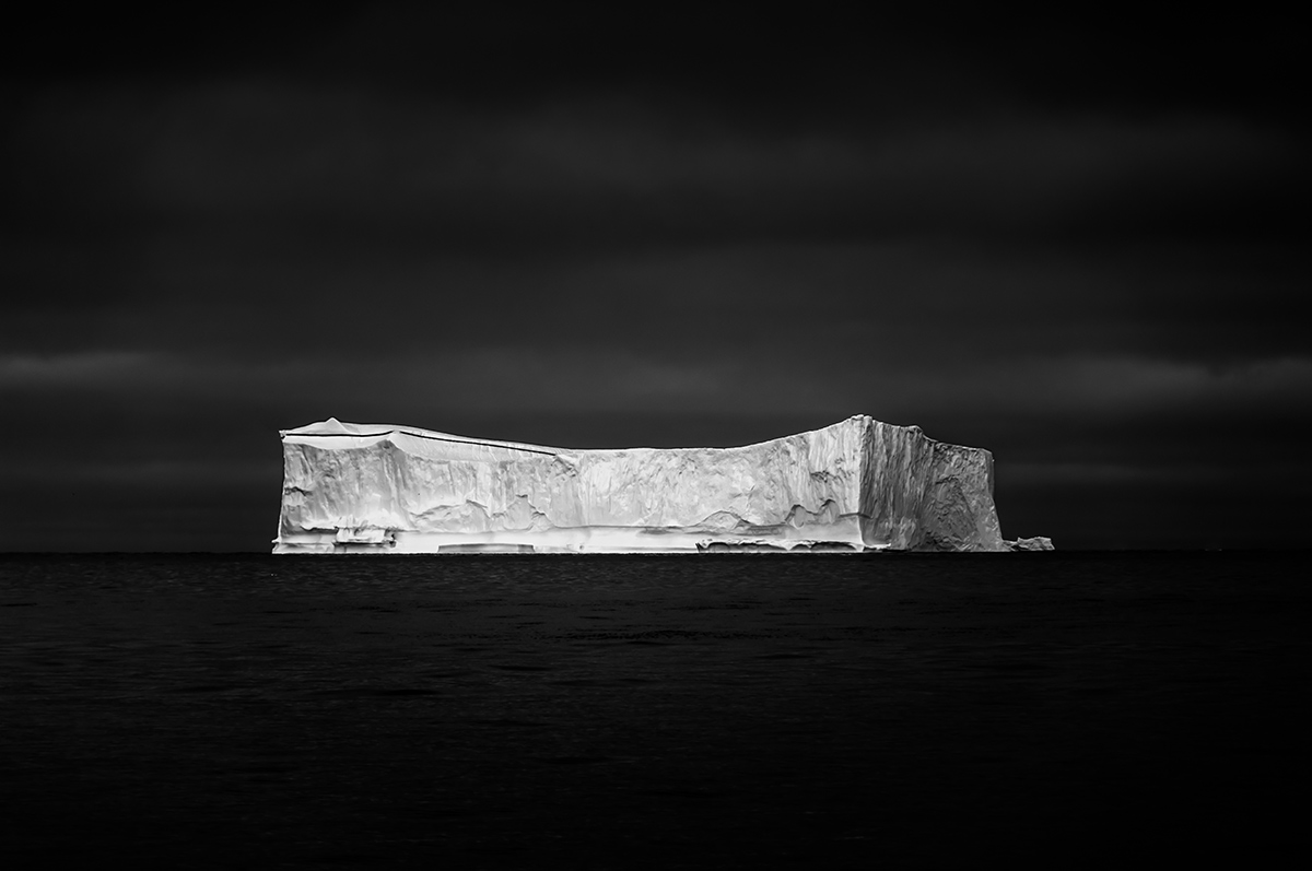 Eisberg in Schwarz-Weiß, Grönland (Disko Bucht)