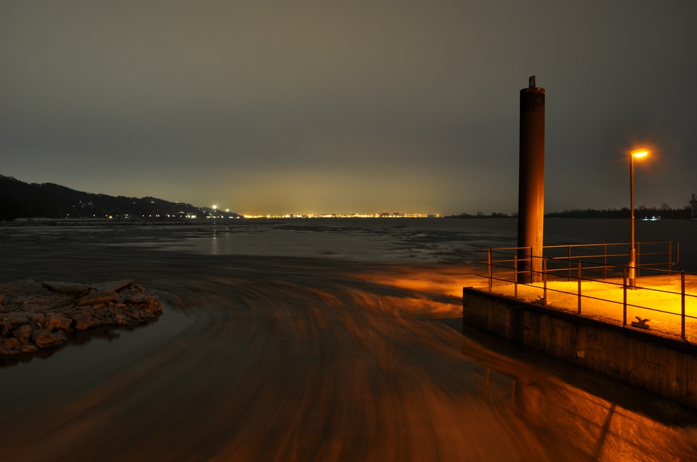 Elbe bei Nacht2 07