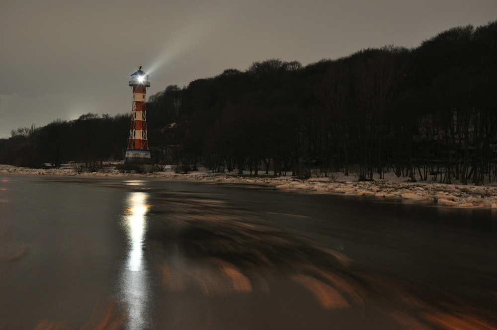 Elbe bei Nacht2 10