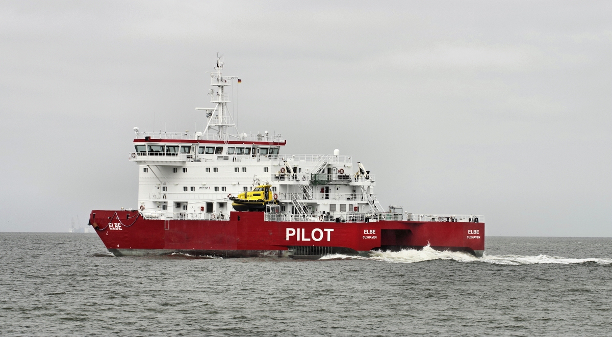 Elbe Pilot Cuhaven.jpg