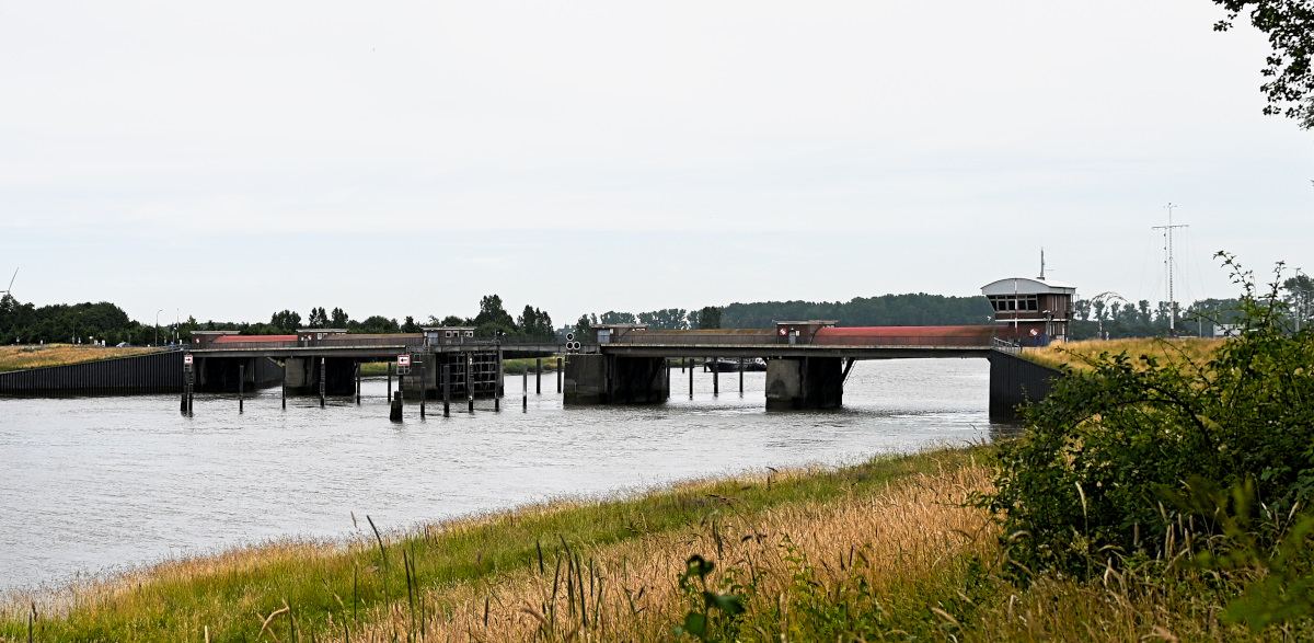 Entlang der Oste Fahrtrichtung Elbe
