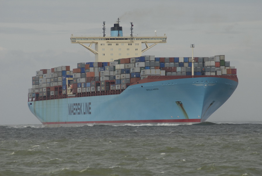 Estelle Maersk einlaufend