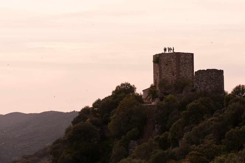 extremadura  landschaft turm nah nef 1180