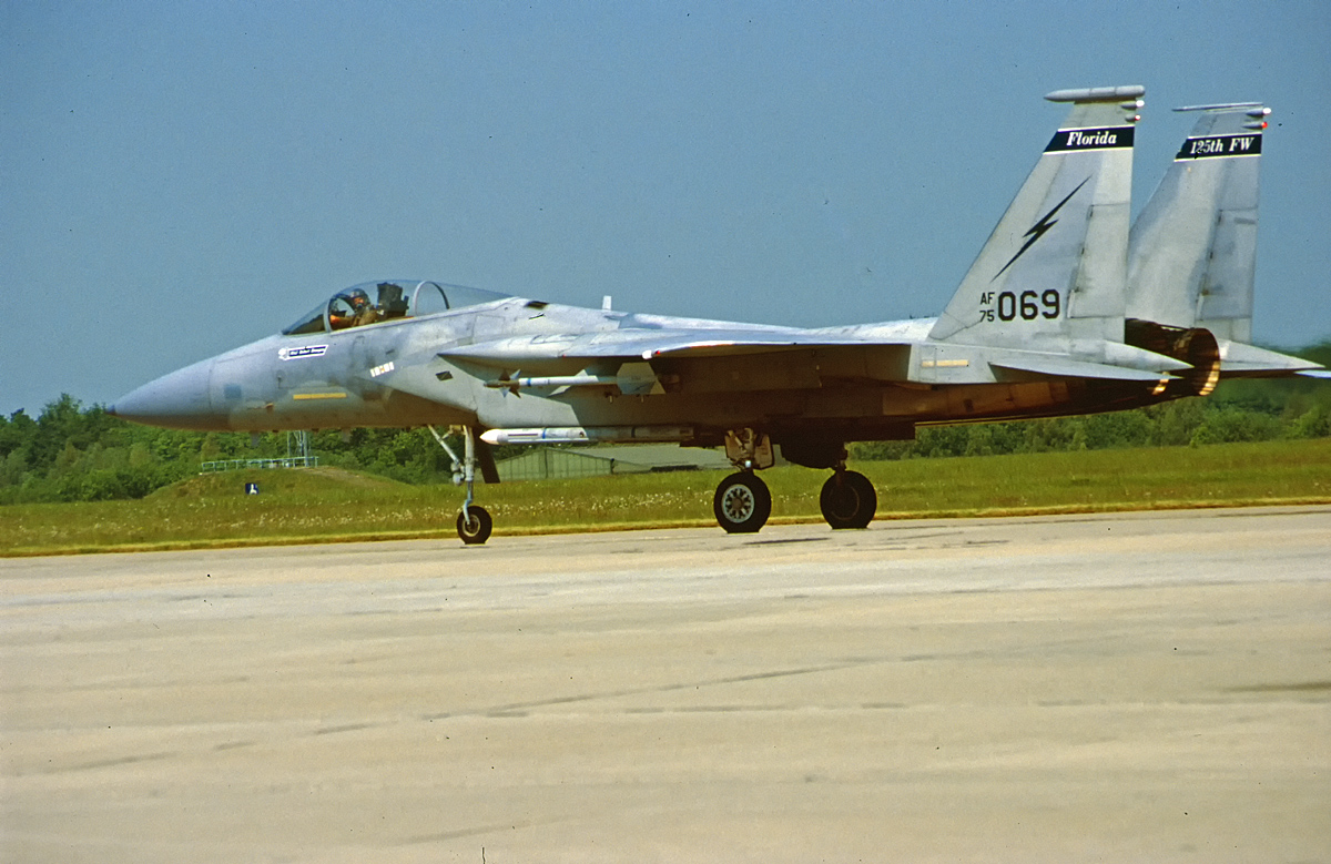 F 15 1995.jpg