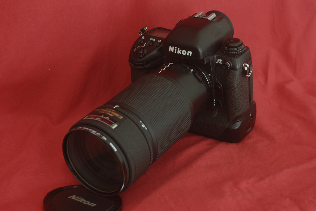 F-5
AF Nikkor 80-200 1:2,8