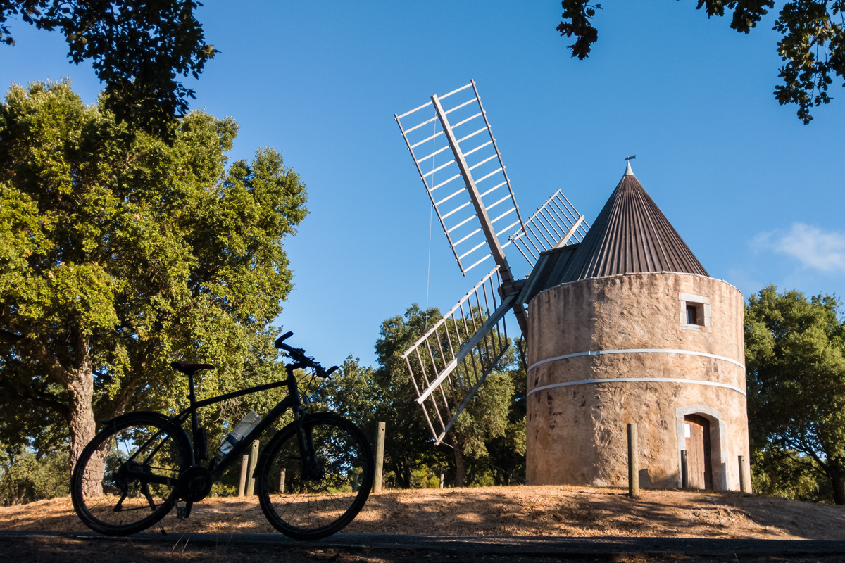 Fahrrad und Windmühle