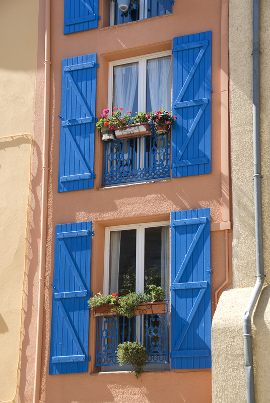 Fenster in Argelès, ebenfalls in Südfrankreich