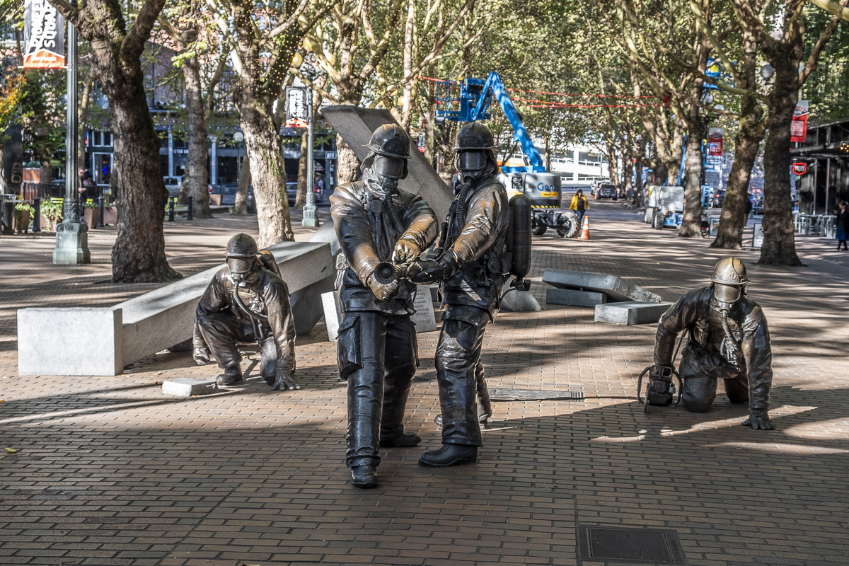 Feuerwehrdenkmal Seattle.jpg