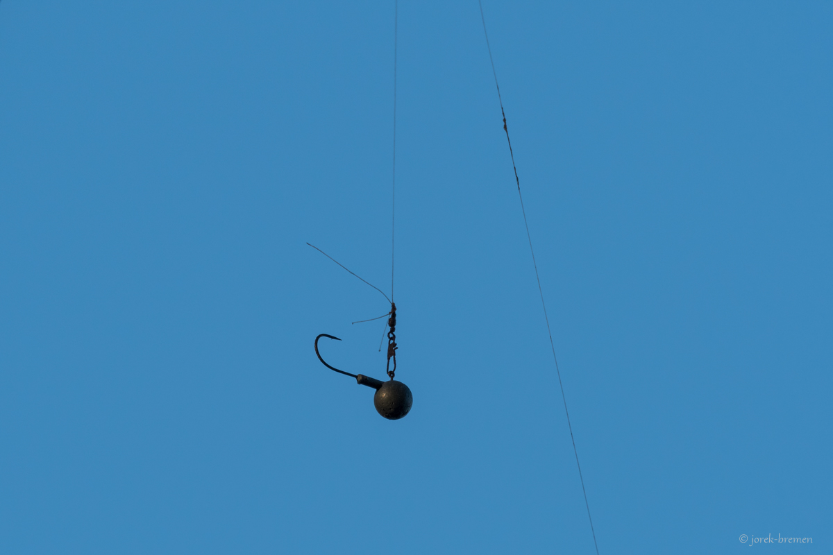 Fliegender Angelhaken