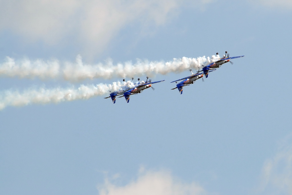 Flying Bulls Aerobatics Team 02
