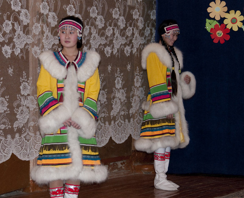 Folklore in der Schule von Tomtor