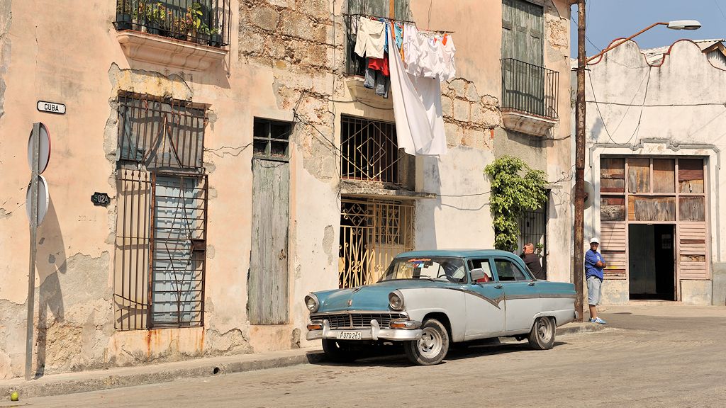 Ford Fairlane Sedan 1956 in der Calle de Cuba
3112