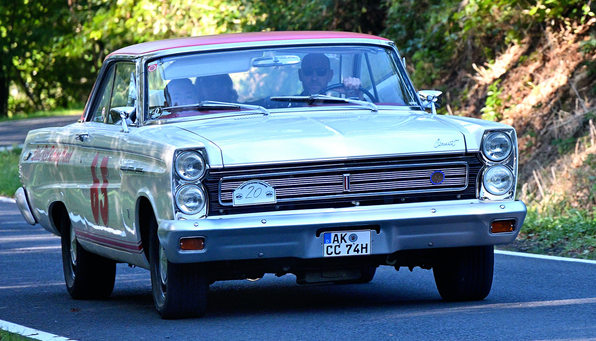 Fordmercurycomet_01.JPG