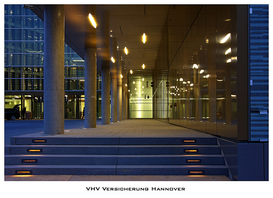 Forum VHV Versicherung Hannover Eingang 2