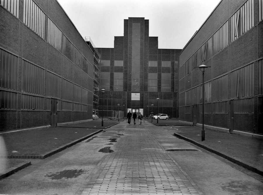 Gebäude 1
