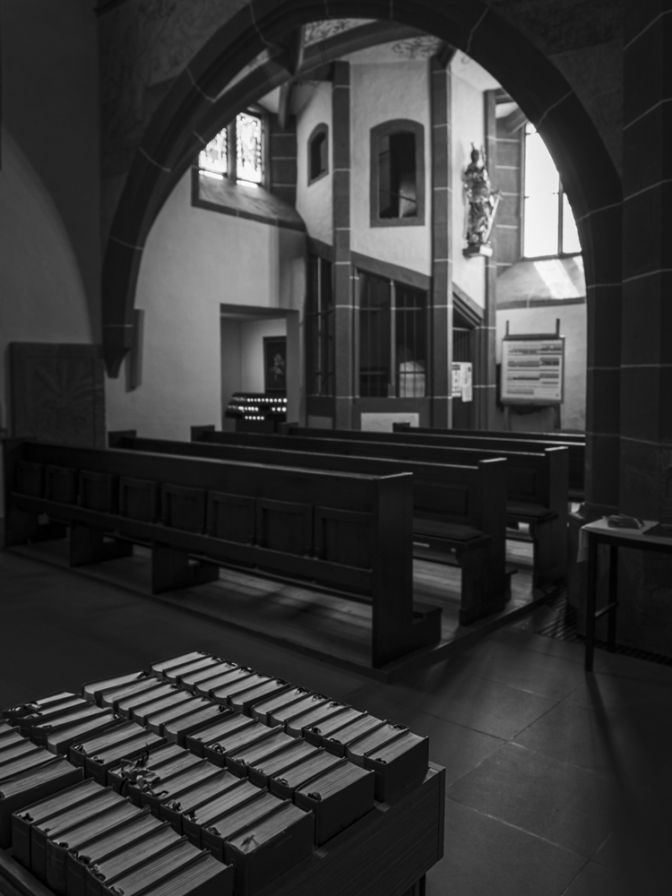 Gesangbücher in St. Peter und Paul, Eltville am Rhein
