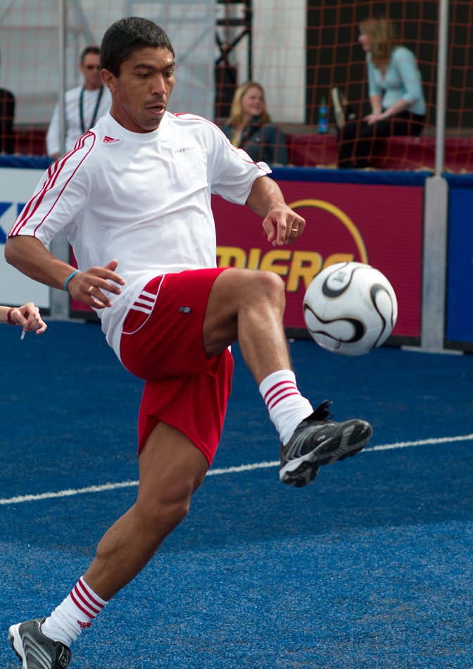 Giovane Élber-2006-1022.jpg