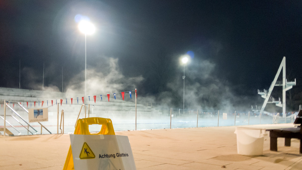 Glatteis im Freibad