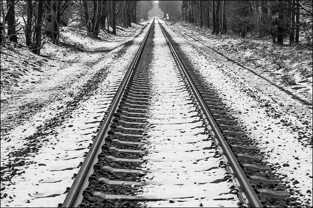 Gleis im Schnee (1 von 1).JPG