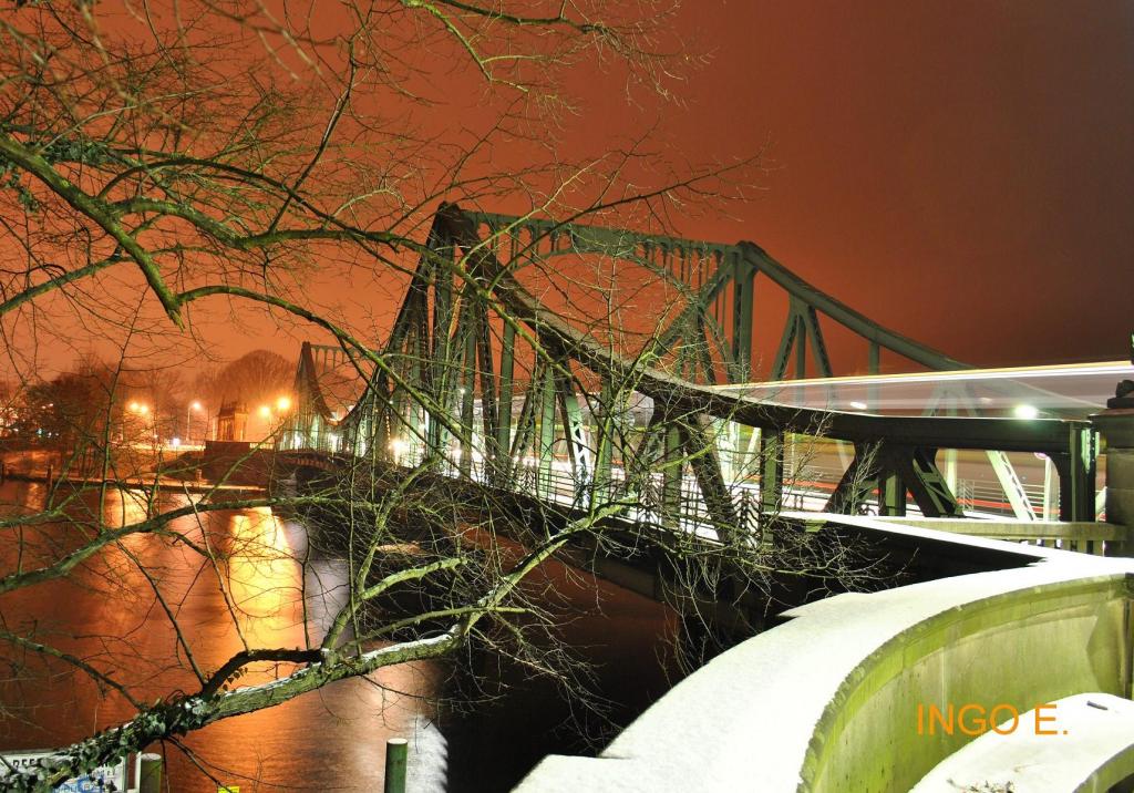 Glienicker Brücke