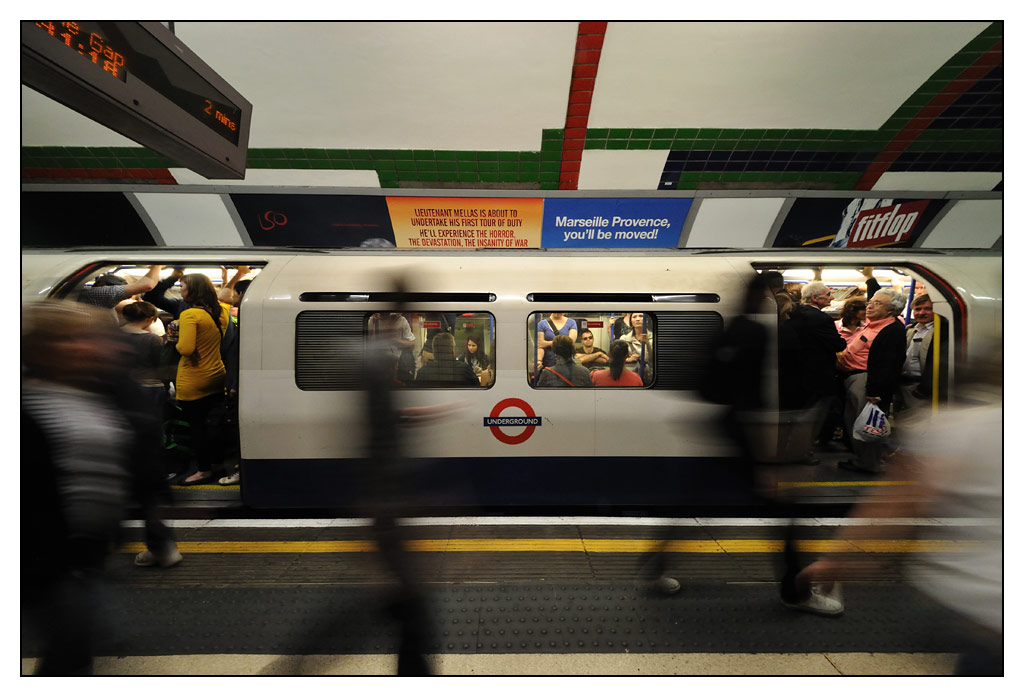 Going underground.
8mm, 1/5s, 1:11, ISO 1000