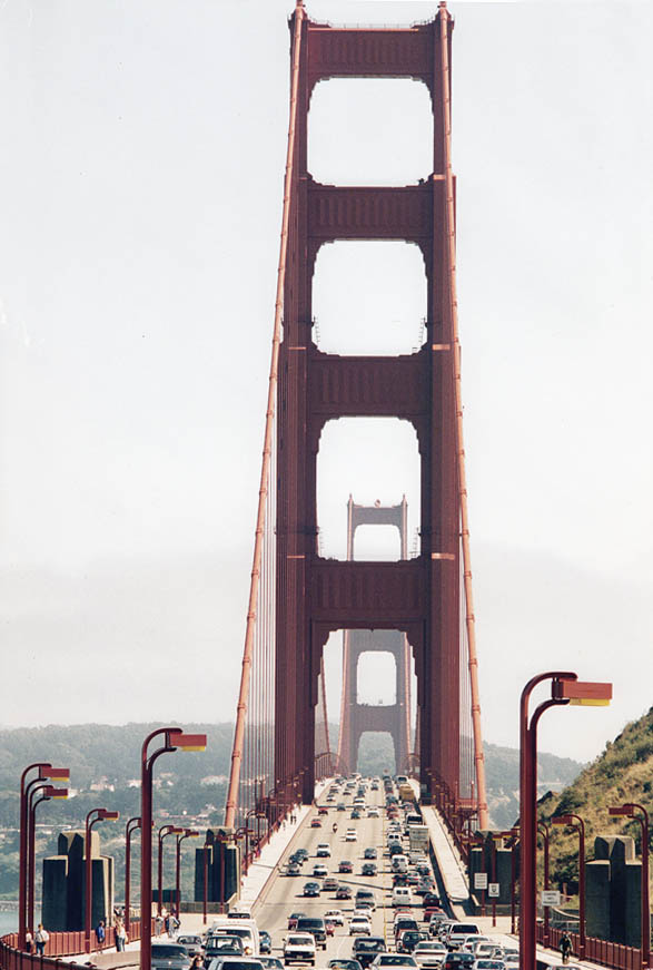 Golden Gate Bridge, San Francisco, Sommer 1996,
Nikon F2S, Nikkor 4.5/80-200