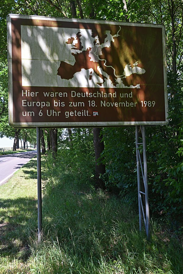Grenzschild 1.jpg