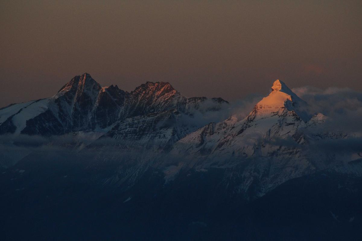 Großglockner und Wiesbachhorn im ersten Morgenlicht