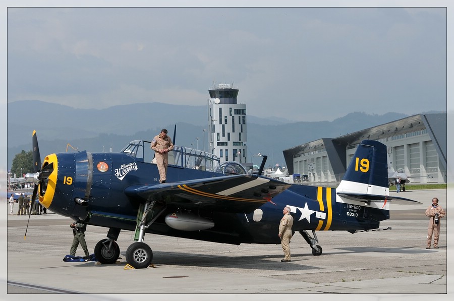 Grumman TBM-3E "Avenger" - 01