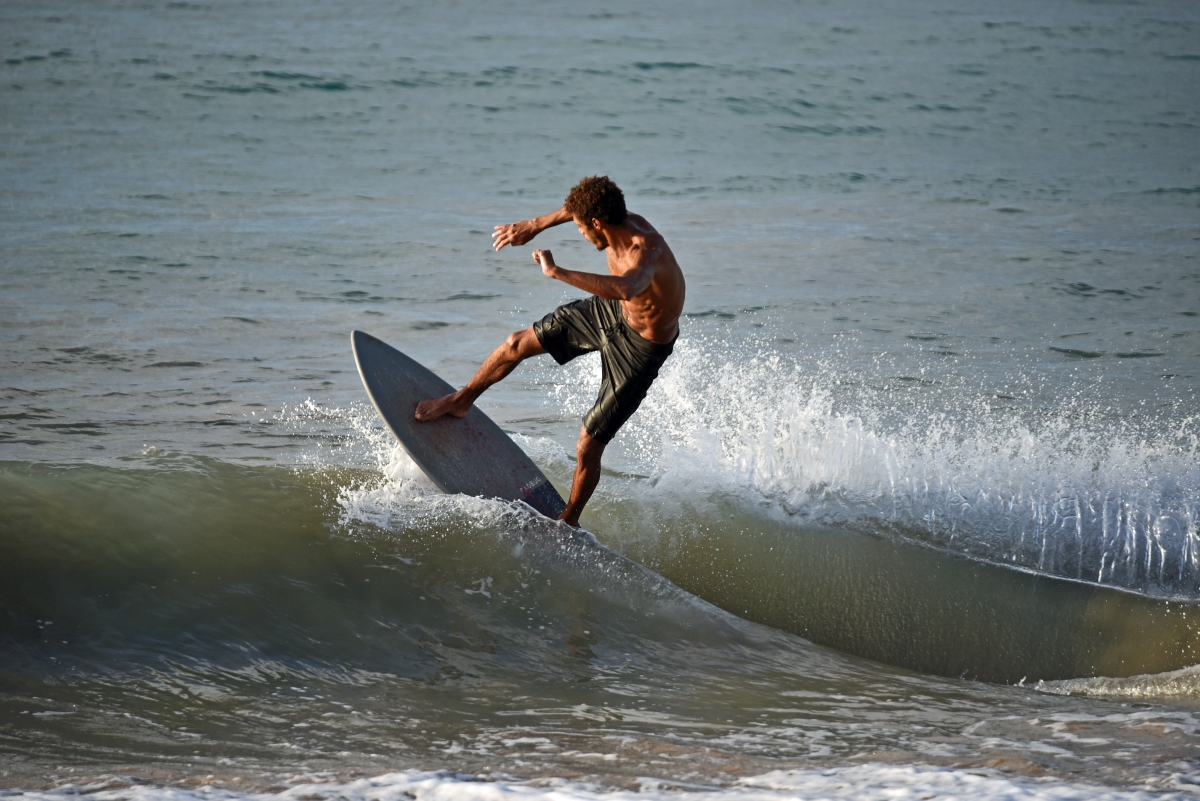 guadeloupe_surfer_1.jpg