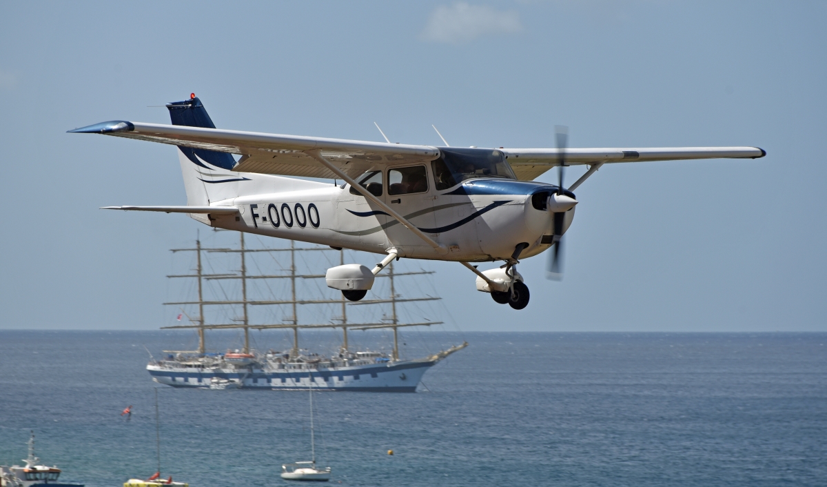 guadeloupe_terre_de_haut_landeanflug.jpg