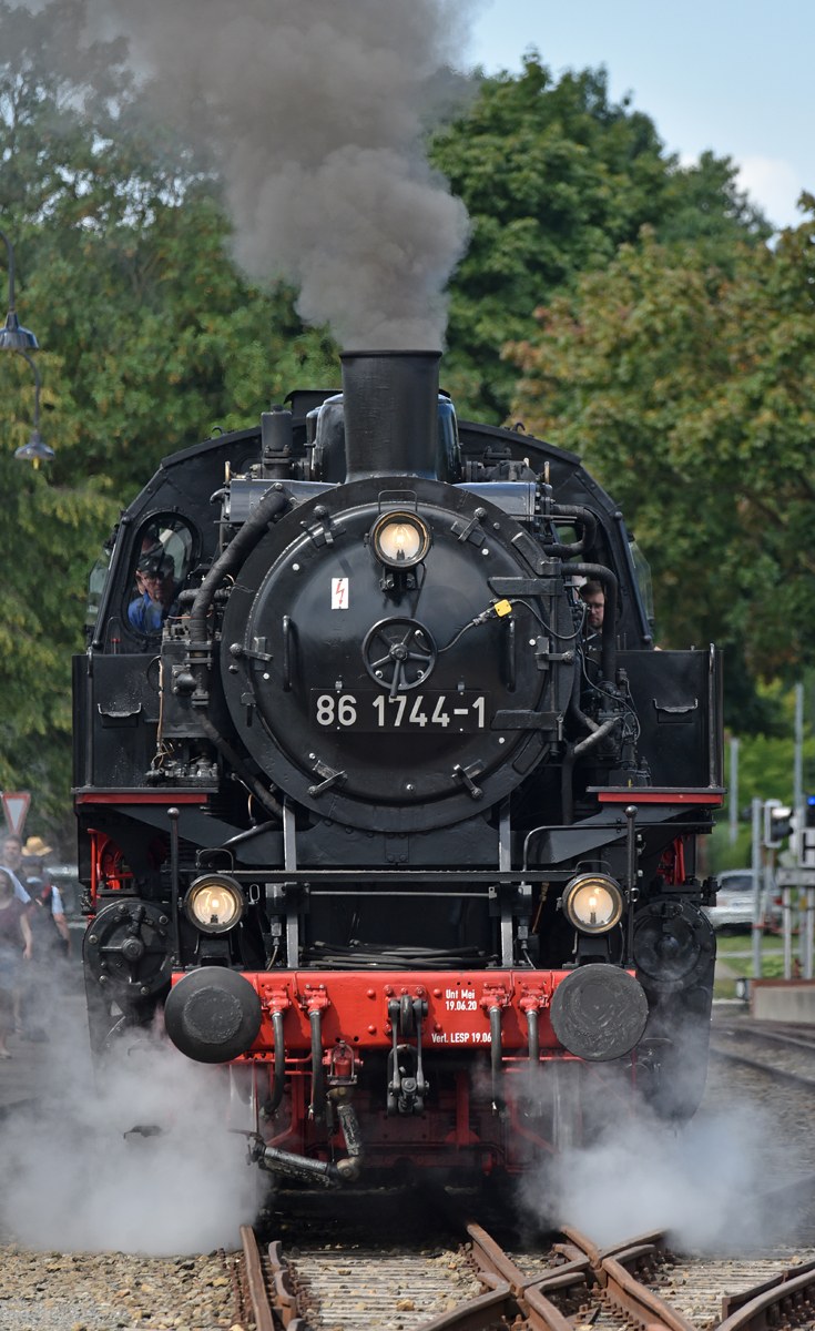 gueterzugtenderlokomotive.jpg