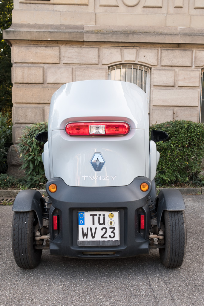 H12X8665-1.JPG