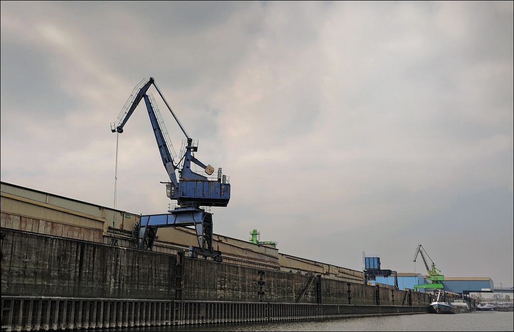 Hafen Duisburg - 06.04.2012 - Continerhafen