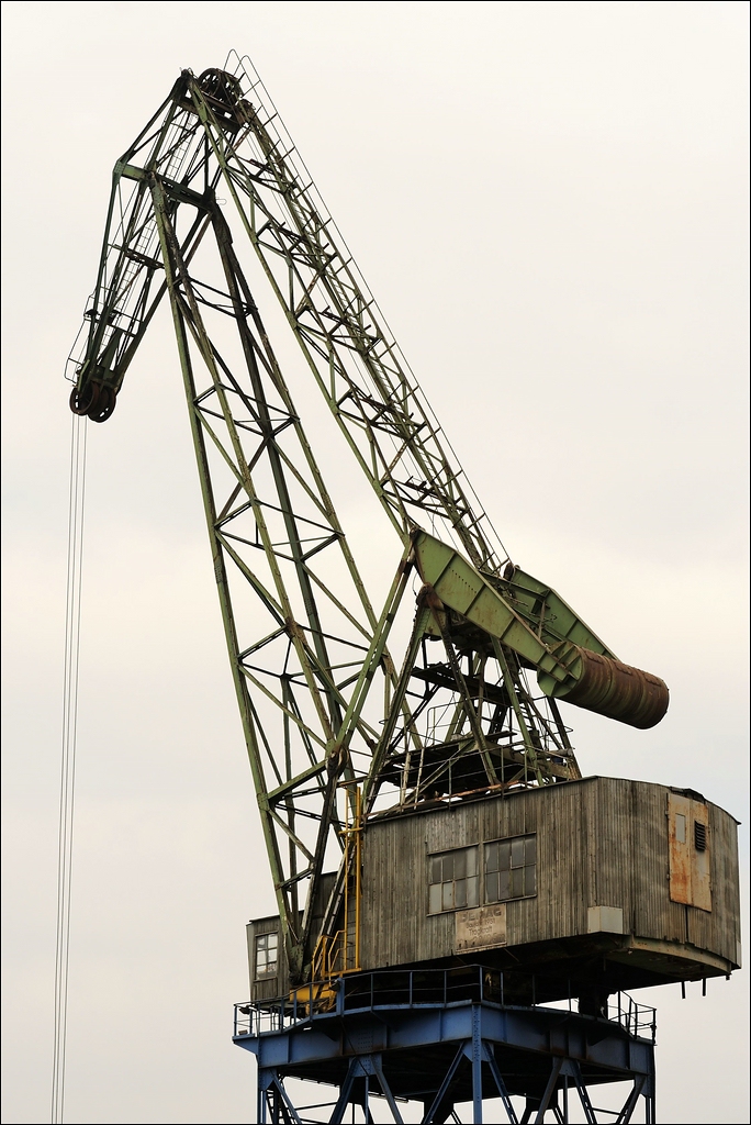 Hafen Duisburg - 06.04.2012 - Kran 1951