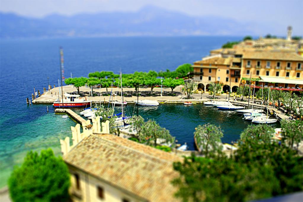 Hafen von Torri del Benaco