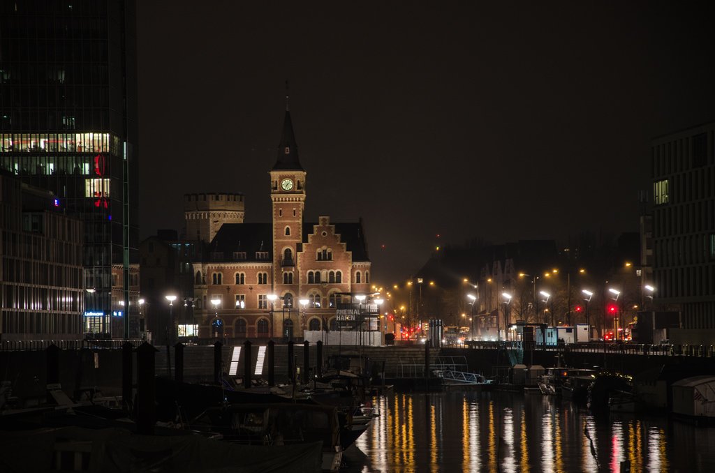 Hafenamt am Rheinauhafen