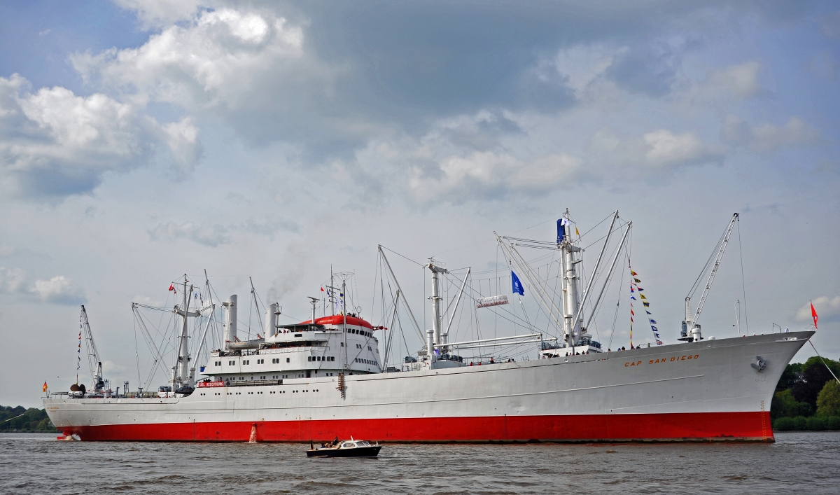 hamburg_cap_san_diego_4.jpg