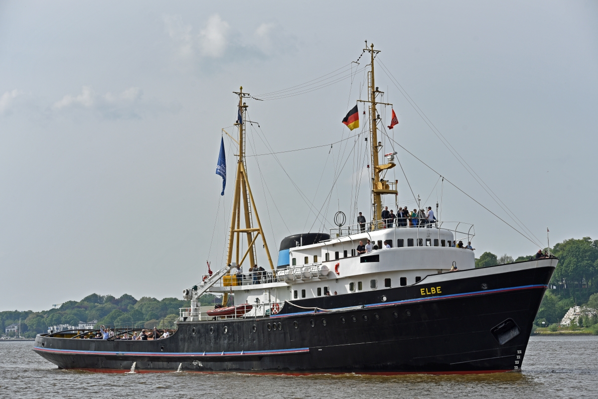 hamburg_elbe.jpg