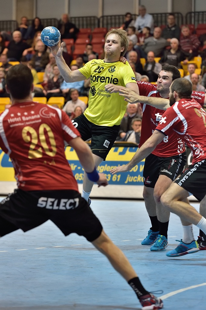 Handball 022015 4