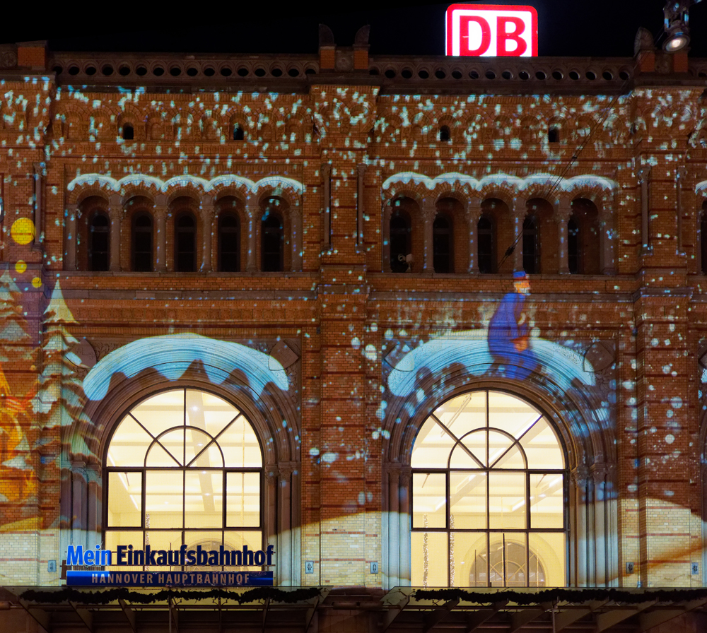 Hannover Bahnhof Weihnachten.jpg