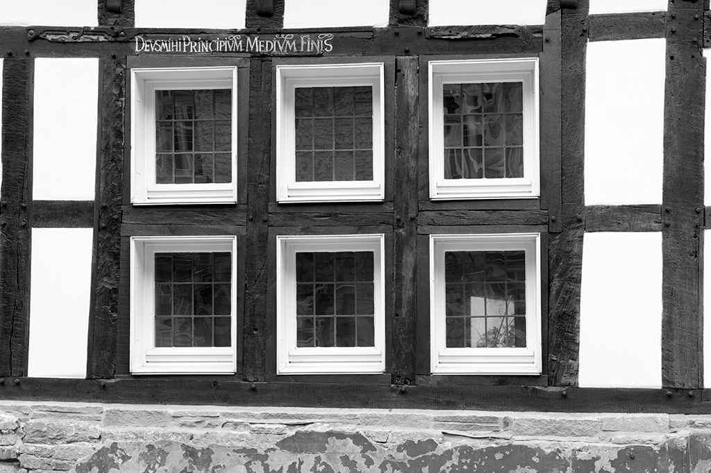 Hatting Altstadt D700 iso 800 vs Ilford400 800 1k