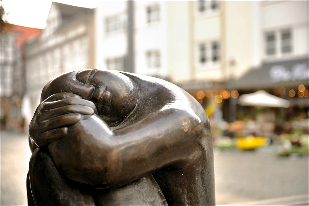 Hattingen - 17.09.2011 - Schlafende Figur