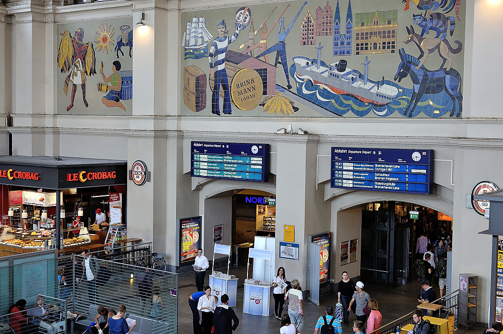 HBF Bremen Eingangshalle.jpg