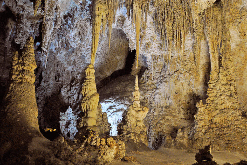 HED3797 Caverns4