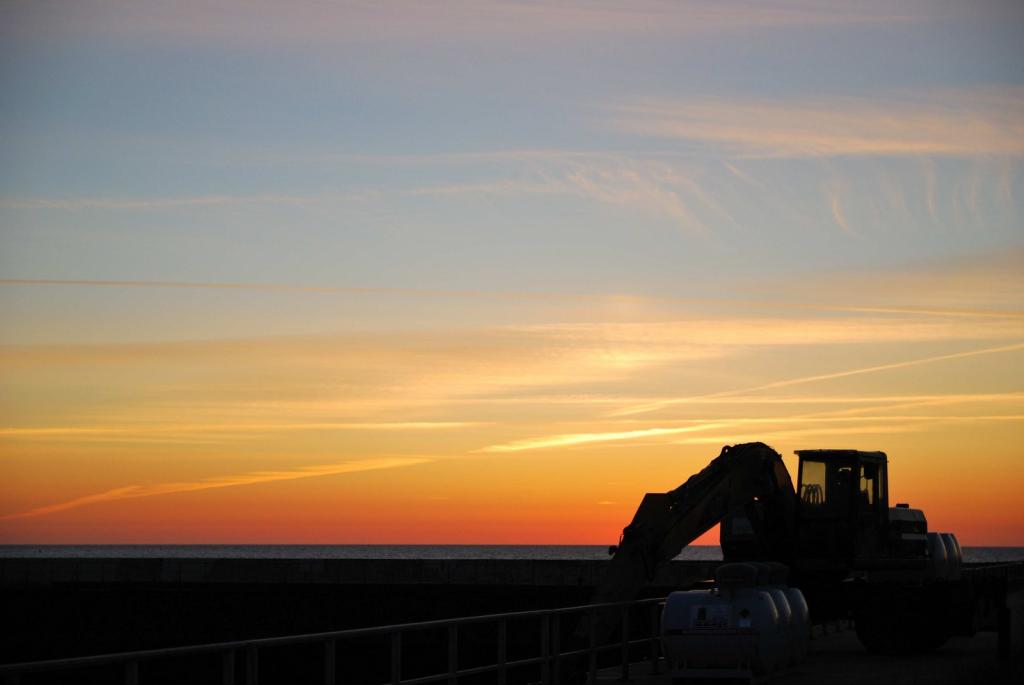 Helgoland, Dünenhafen, Baumaschinenromantik