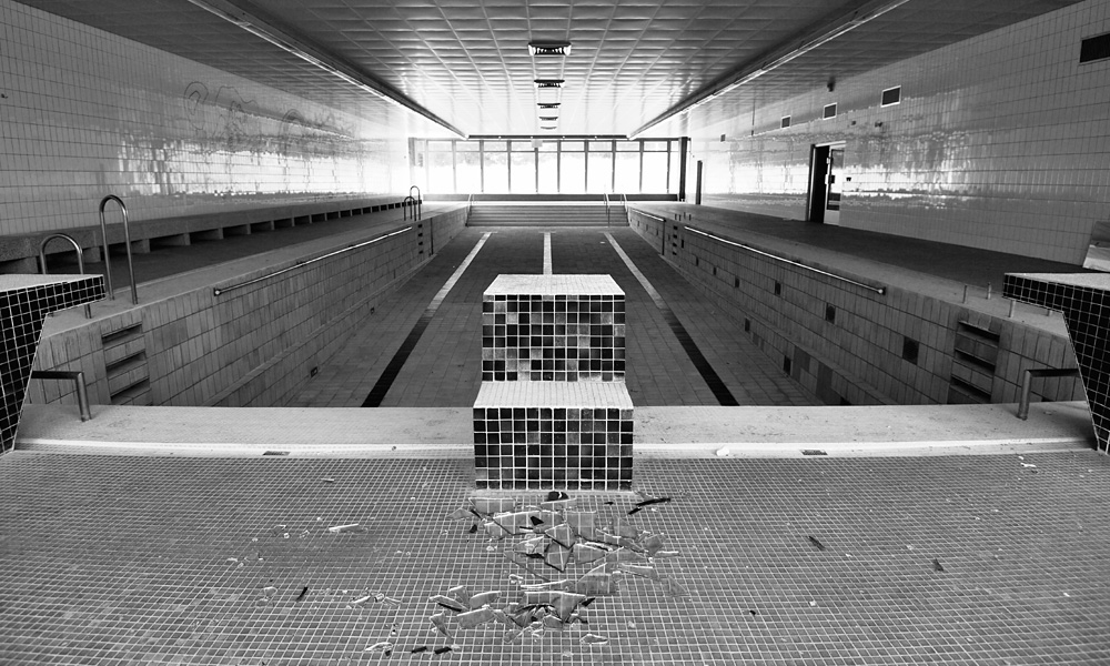 Helios Schwimmhalle, 1